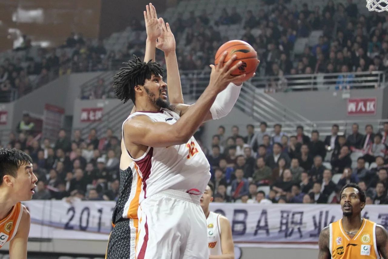 mk娱乐官网 -浙江稠州内部会议纪要流出——转会期防线松动,NBA常规赛使命明确,训练强度明显提升的简单介绍