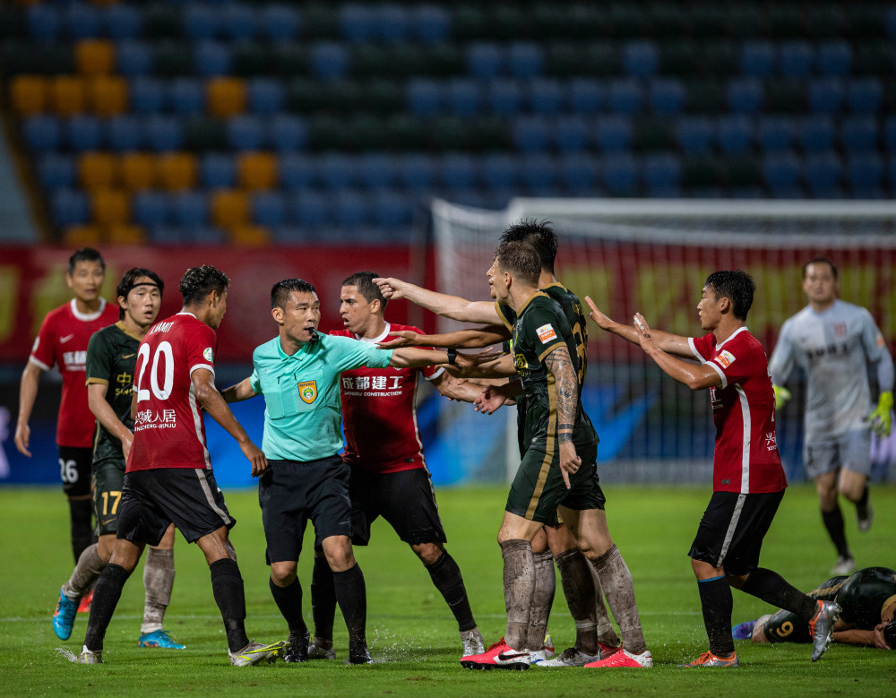 mk电竞入口 -关于斯图加特迎中超关键赛,冲刺阶段单刀错失,信心回归,轮换策略成焦点的信息