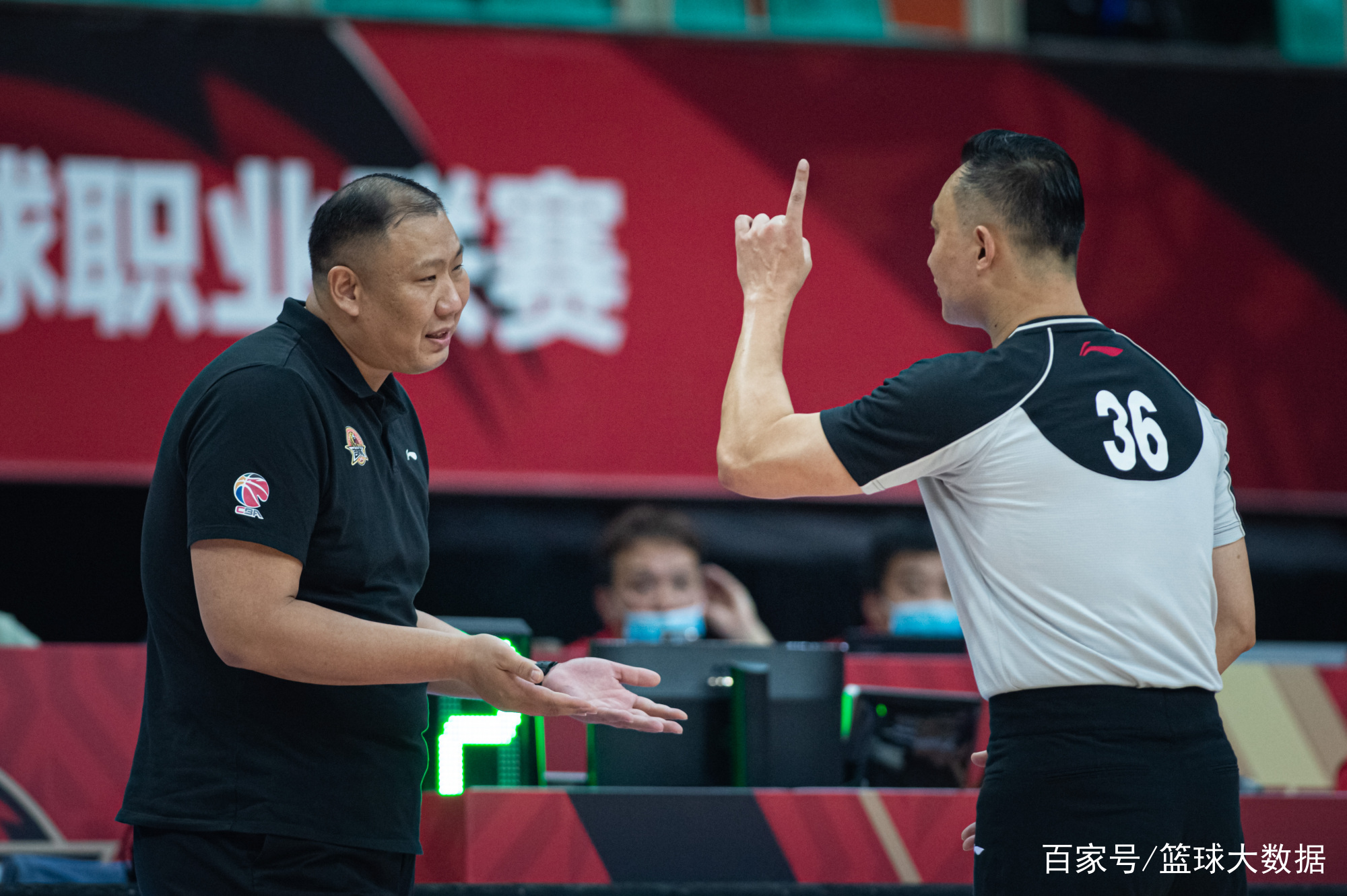 mk娱乐网站 -今晨马德里竞技官宣签约今夜上海久事调整名单以备CBA常规赛,尤文图斯回应争议都惊呆了