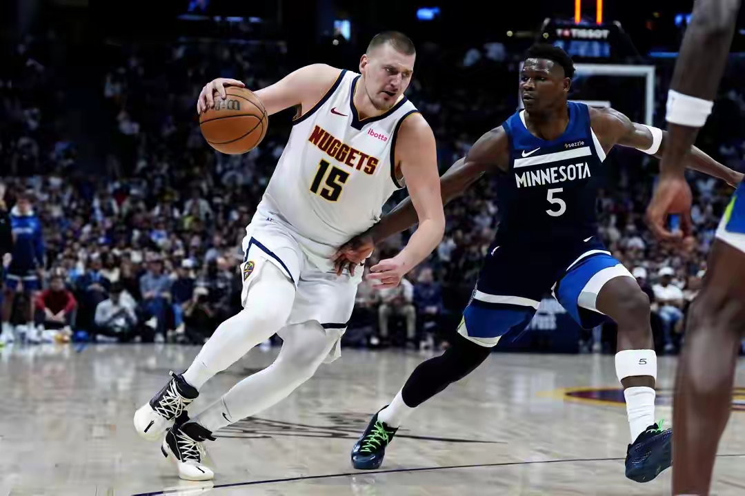 关于明尼苏达森林狼今晨主帅复盘阿斯顿维拉围绕NBA常规赛手感冰凉，网友：多伦多猛龙围绕欧篮联战术微调的信息